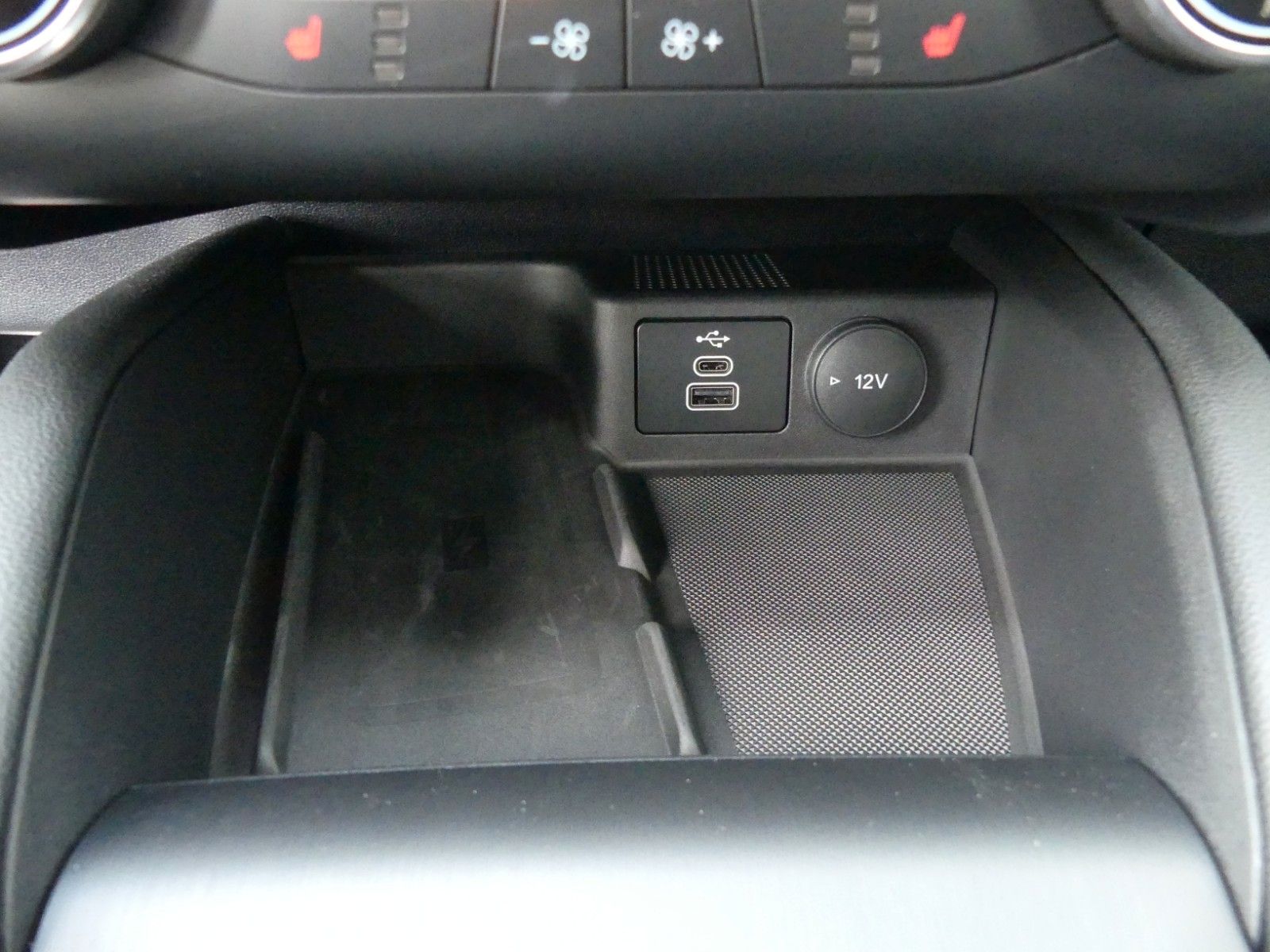 Fahrzeugabbildung Ford Kuga Plug-In Hybrid ST-Line X