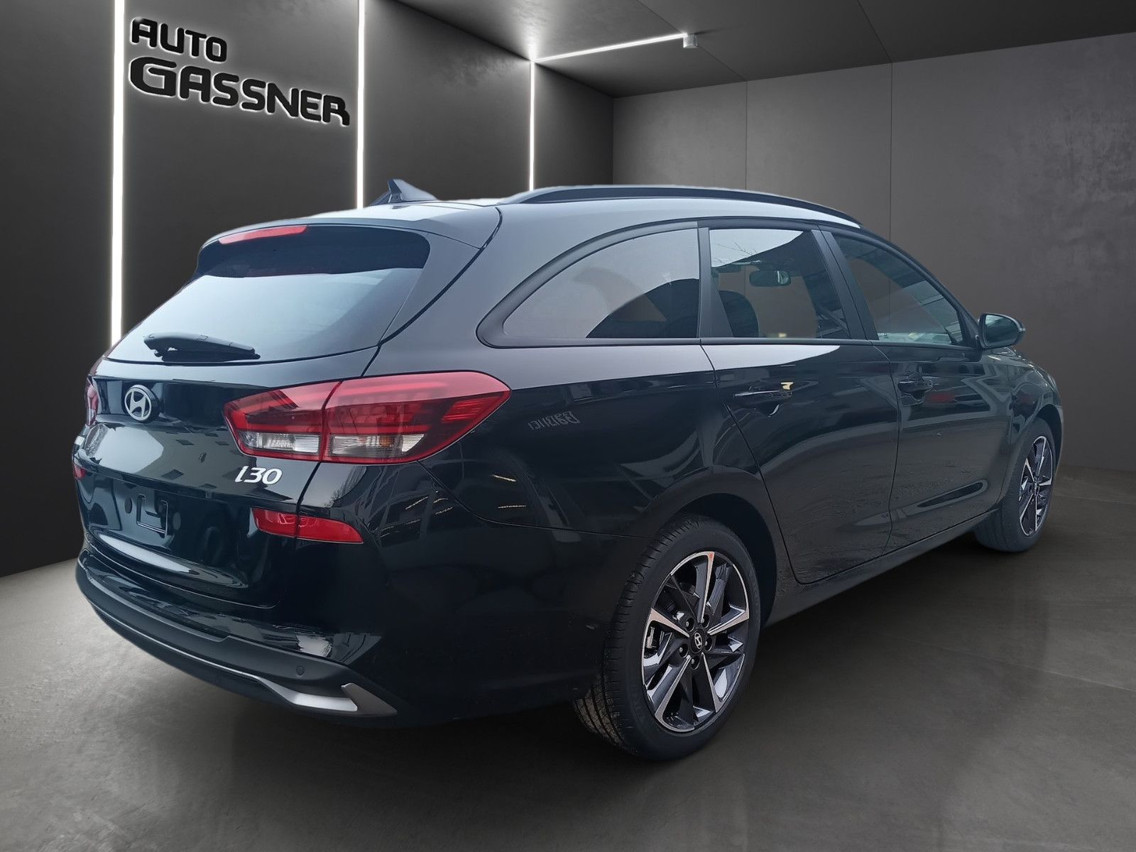 Fahrzeugabbildung Hyundai i30 Kombi 1,0T 100PS Advantage MT