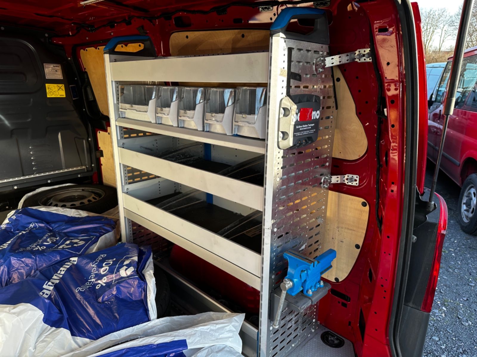Fahrzeugabbildung Mercedes-Benz Vito Kasten 111 CDI Lang Klima Werkstattausstatt