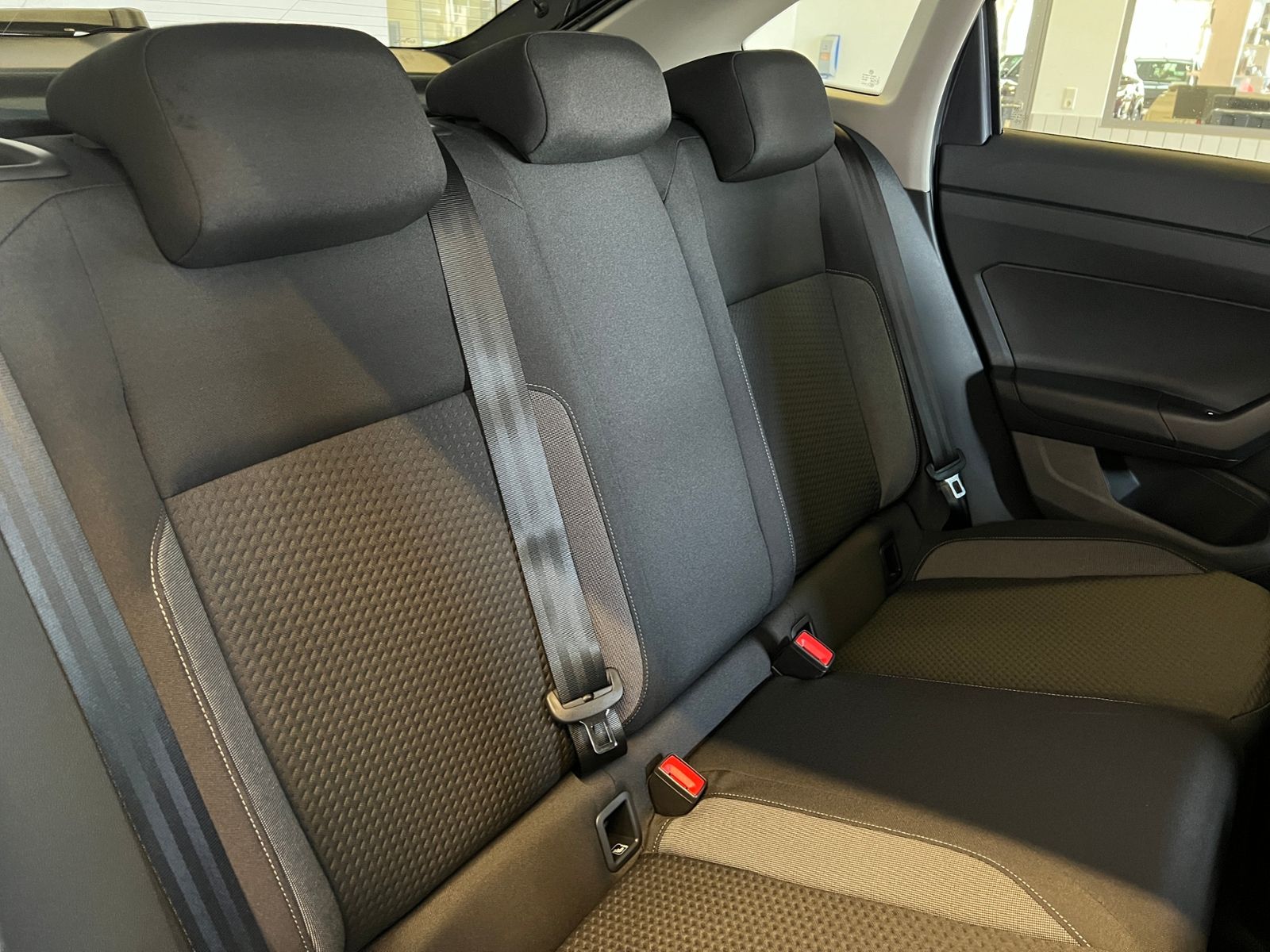 Fahrzeugabbildung Volkswagen Taigo Life 1.5 TSI DSG *IQ.Light, App-Connect, 1