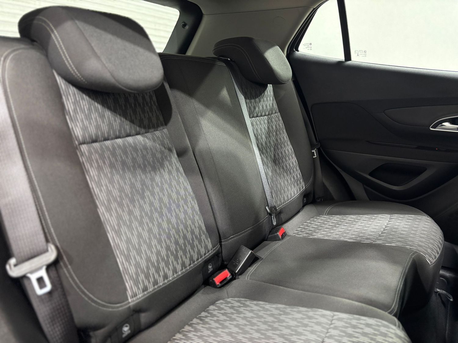 Fahrzeugabbildung Opel Mokka 1.6 CDTI Edition Kamera#Navi#Tempomat