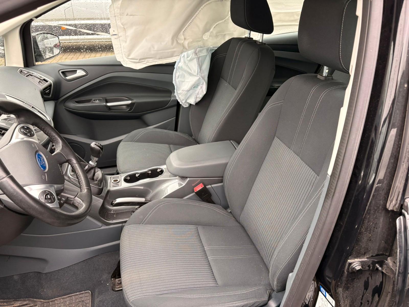 Ford C-MAX 2015 — photo 9