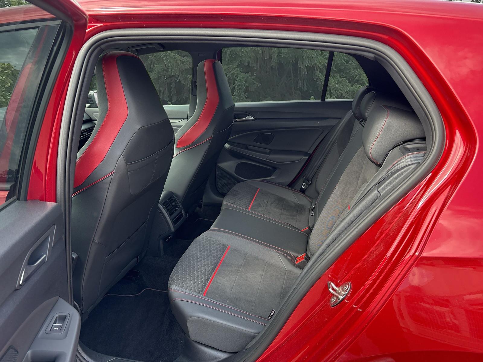Volkswagen Golf VIII GTI 2.0TSI Clubsport 45 Akra Pano IQ, миниатюра 14