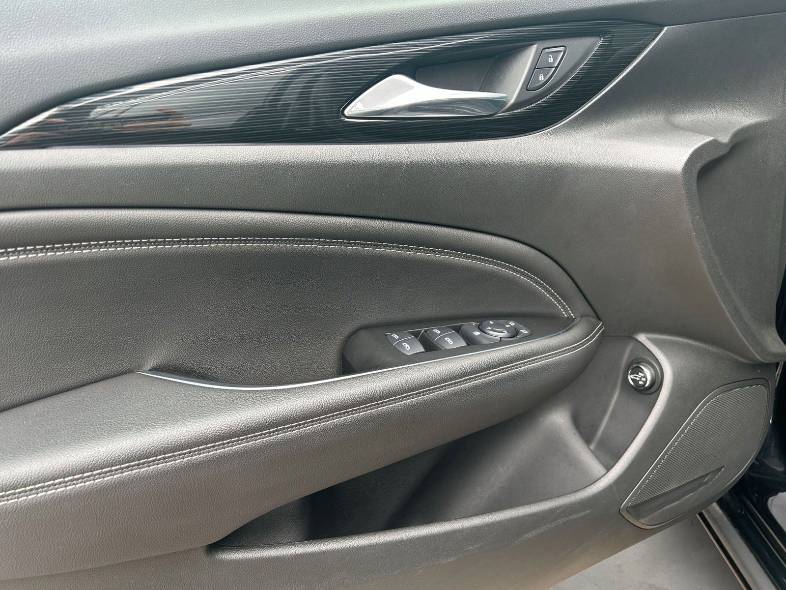 Fahrzeugabbildung Opel Insignia Sports*LED*Ambiente*Bhz Lenkrad*Kamera*