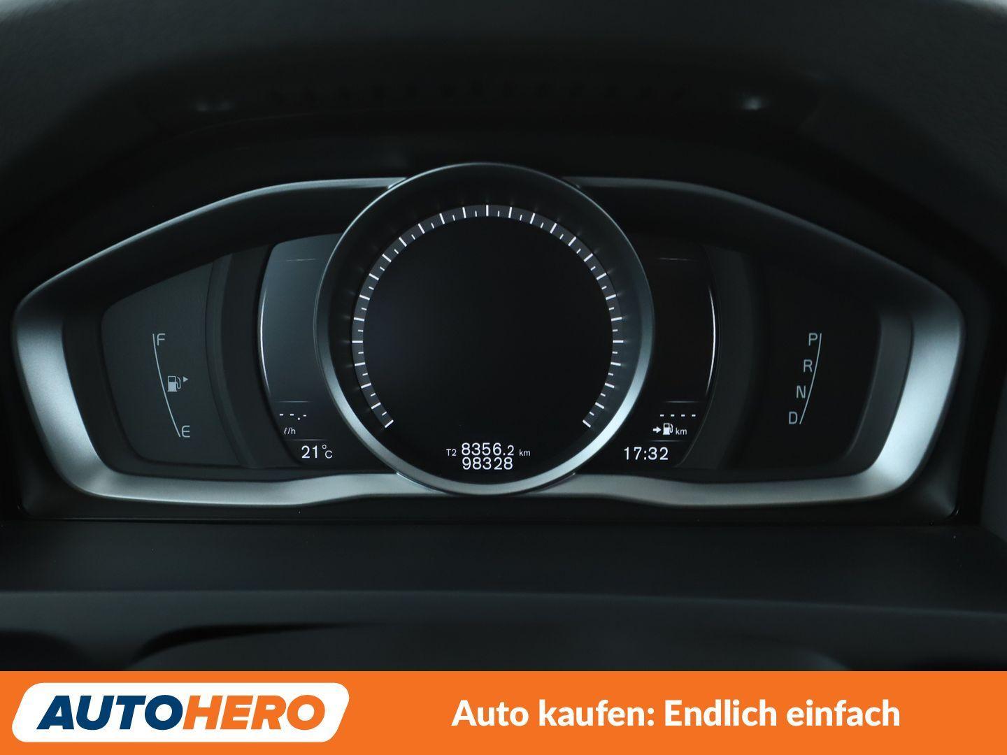 Volvo V60 2.0 T6 Momentum AWD Aut.*XENON*TEMPO*PDC*SHZ