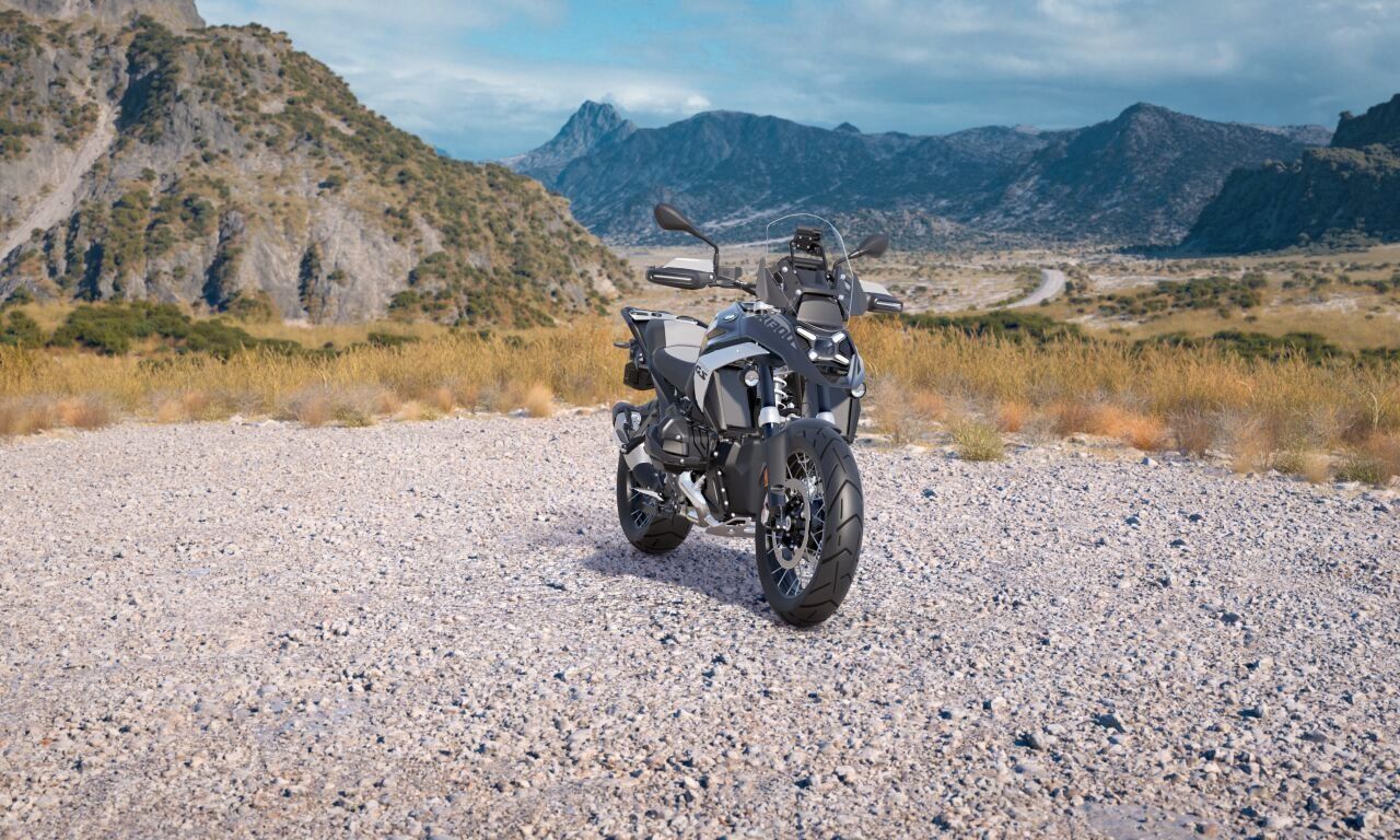 Fahrzeugabbildung BMW R 1300 GS Triple Black ASA inkl. Zubehör im Wert