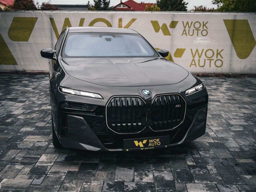 Image of BMW M760