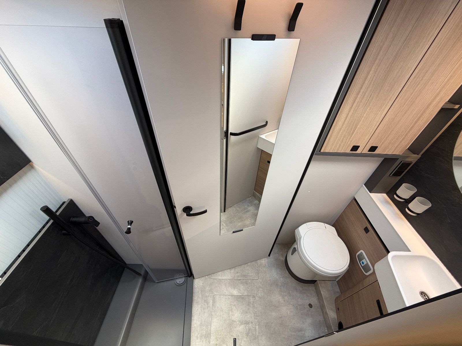 Fahrzeugabbildung HYMER / ERIBA / HYMERCAR B-Klasse MC-T 680 - 12.506€ Sparen!!!