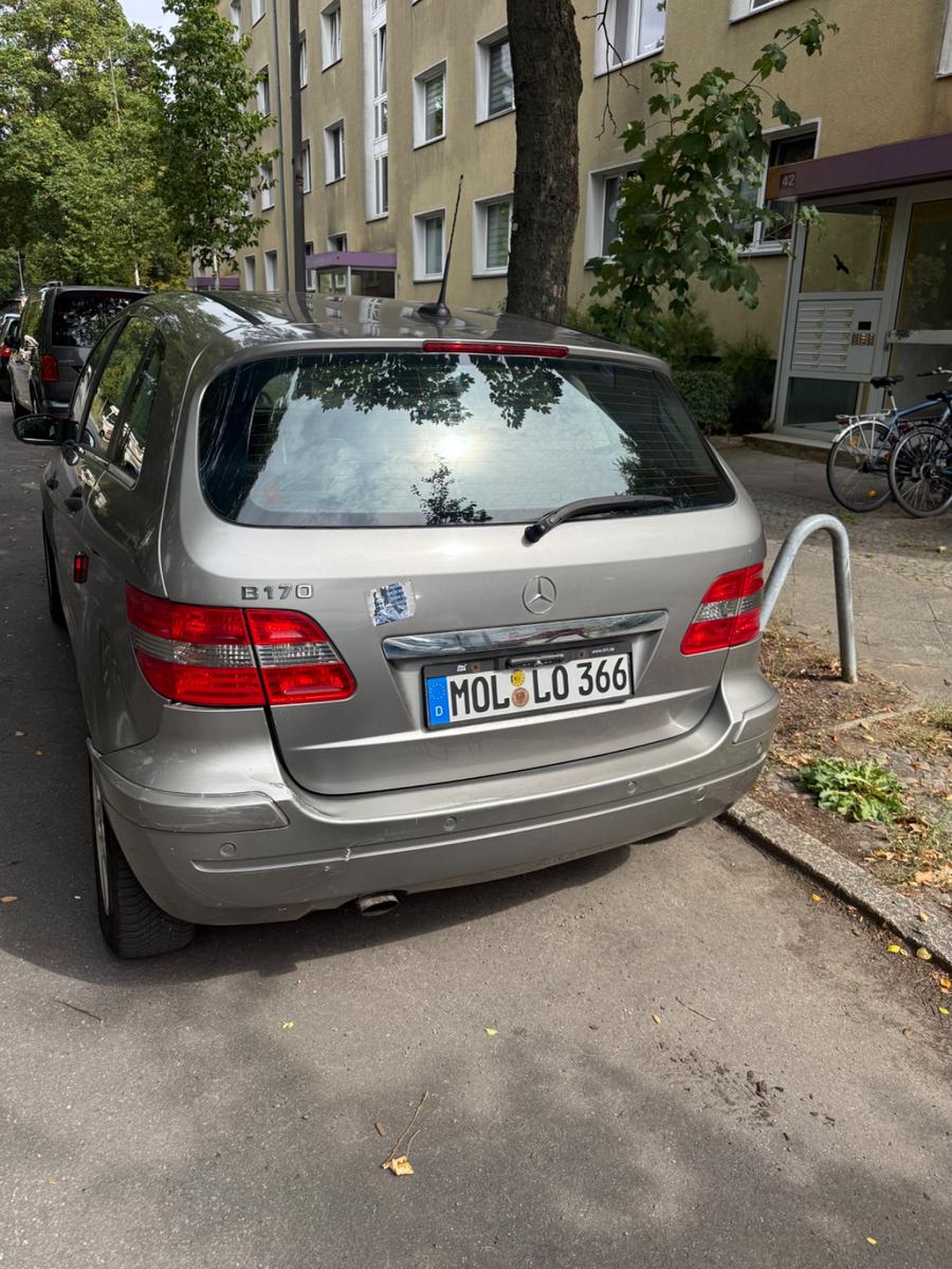 Mercedes-Benz B170 2006 — interior