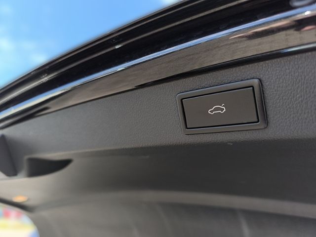 Fahrzeugabbildung SKODA Superb Combi 1.5 TSI ACT DSG Style ACC BI-XENON