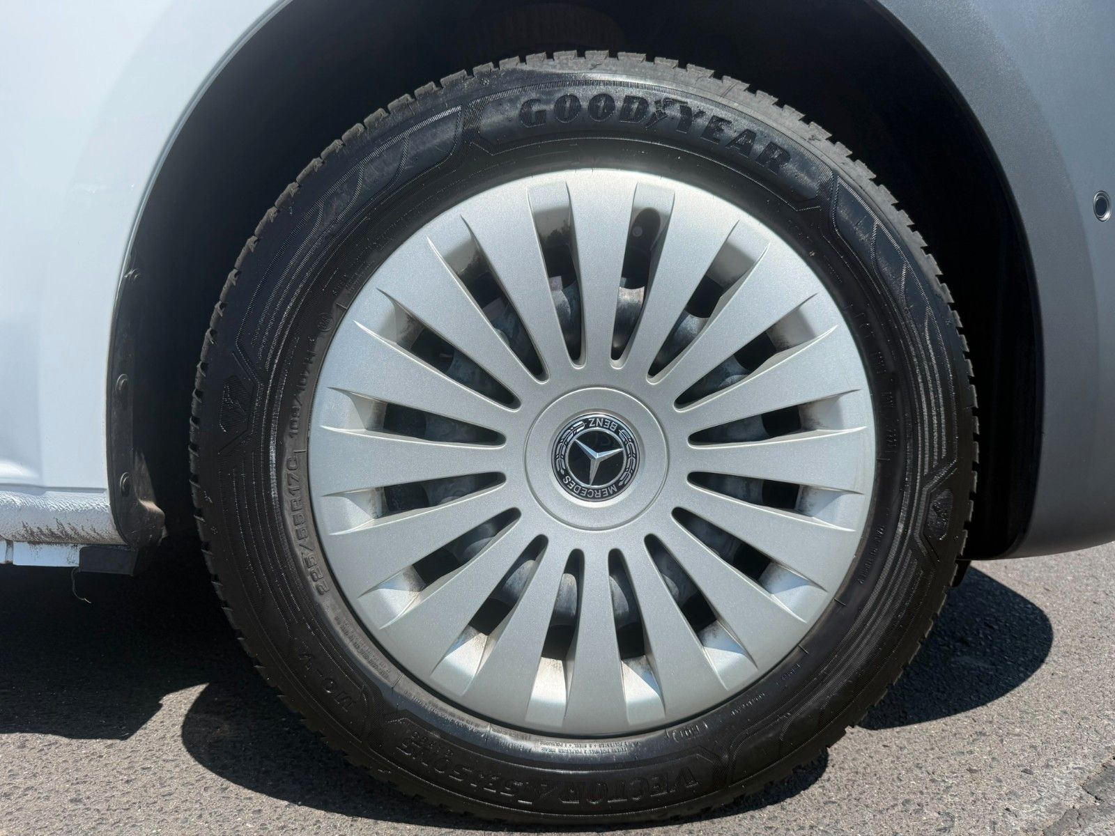 Fahrzeugabbildung Mercedes-Benz Vito 116 CDI 9G Klima Kamera SHZ