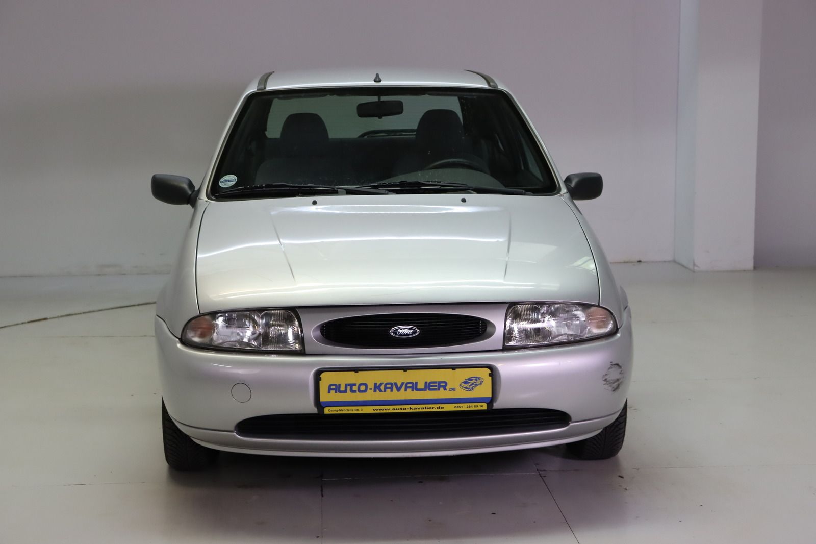 Fahrzeugabbildung Ford Fiesta 1.3 Style * Radio * wenig km *