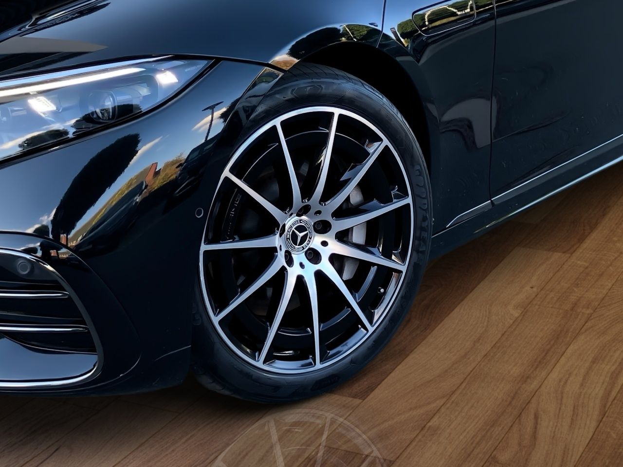 Fahrzeugabbildung Mercedes-Benz EQS 450+ AMG+PANO+AIRM+BUR+DISTR+HEADUP+PROJ.LED