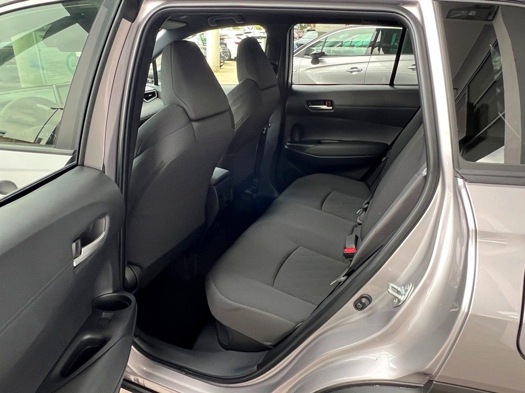 Fahrzeugabbildung Toyota Corolla Cross 2.0 Hybrid FWD Teamplayer