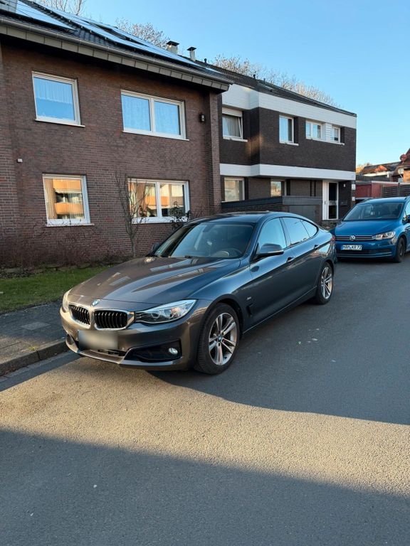 Image of BMW 320