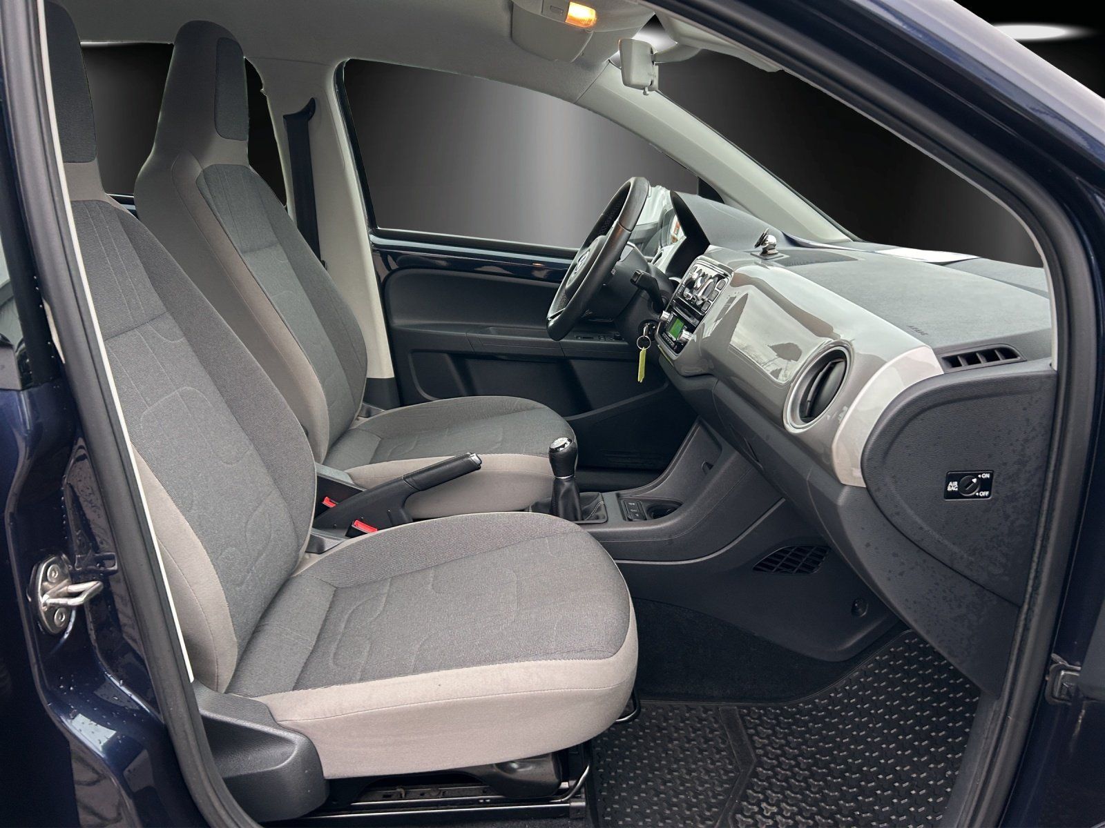 Fahrzeugabbildung Volkswagen cross up! 1.0 Navi, Klima, Sitzh., PDC, el. FH