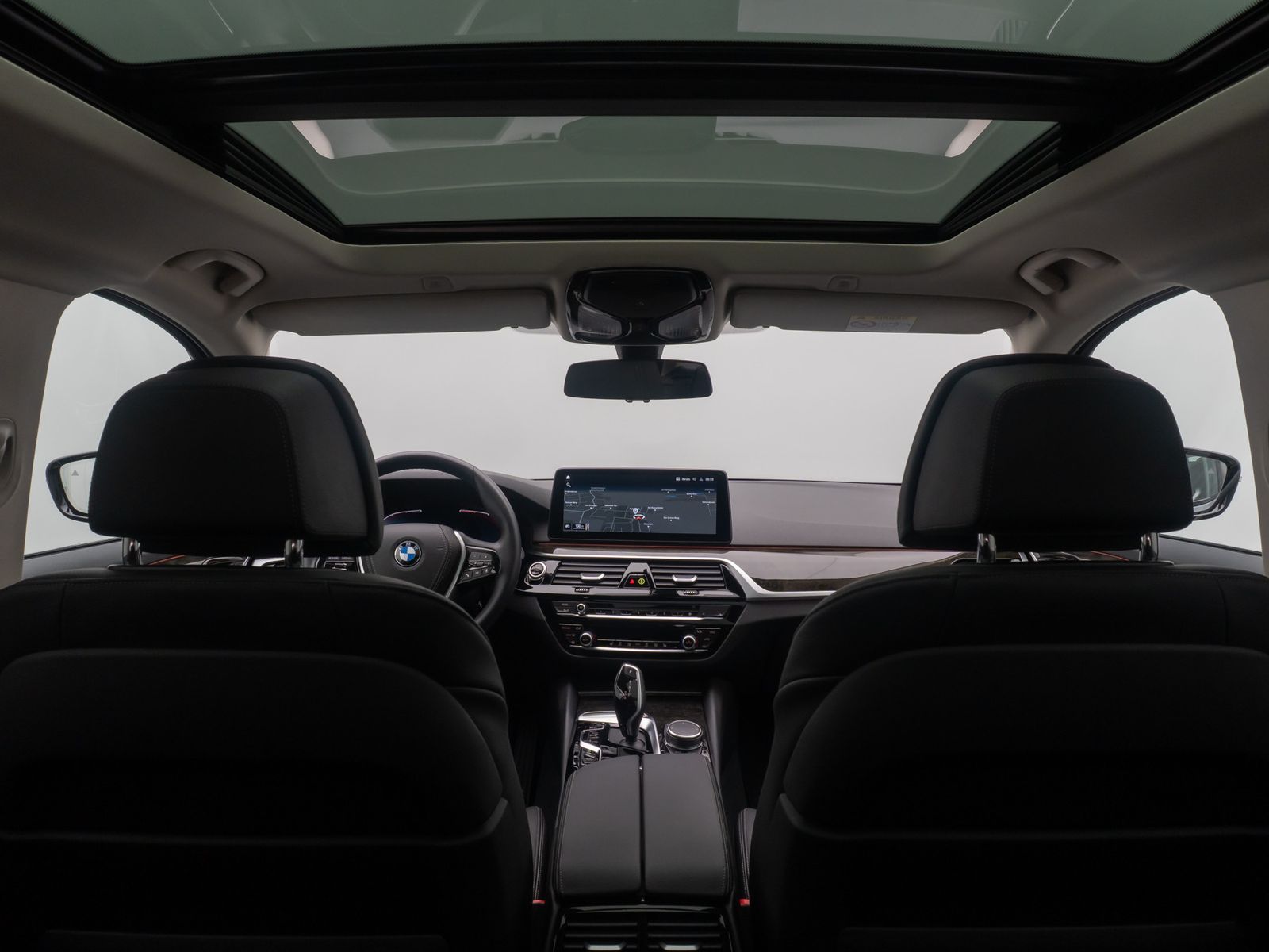 Fahrzeugabbildung BMW 530d Panorama Laser HUD 360&deg; DAB Leder Komfort