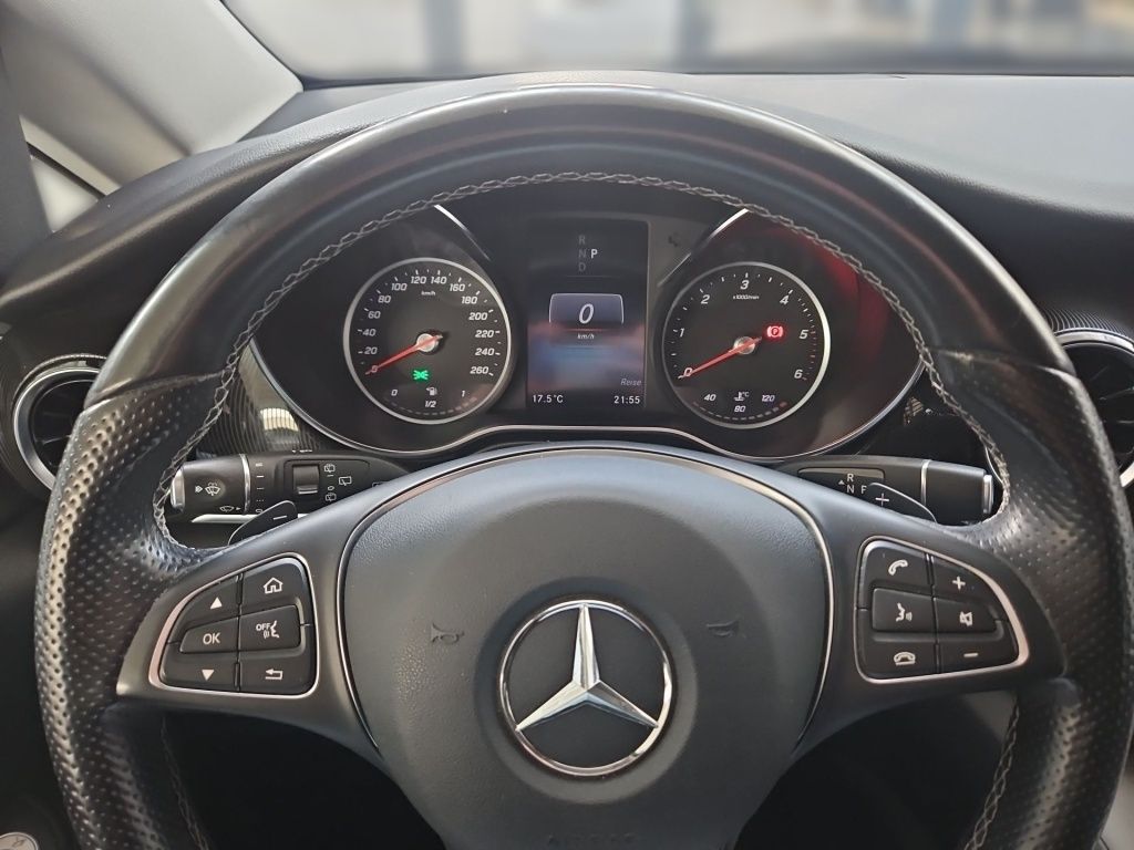 Fahrzeugabbildung Mercedes-Benz V 300 ED kompakt 4x4 5 Sitze 2,5tAHK LED 10''MBU