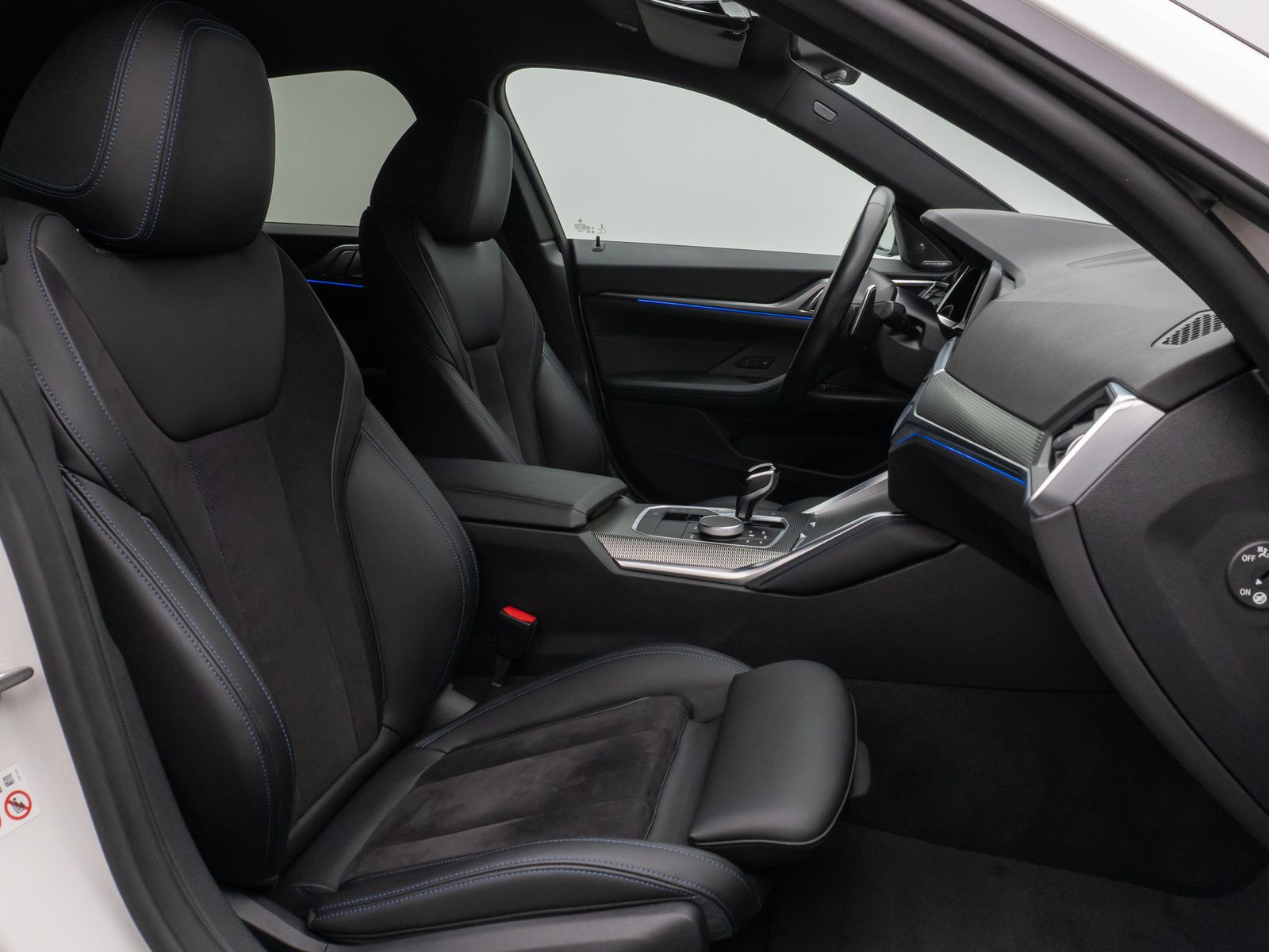 Fahrzeugabbildung BMW M440i xD Gran Coupè Kamera HUD DAB H/K ACC Alarm