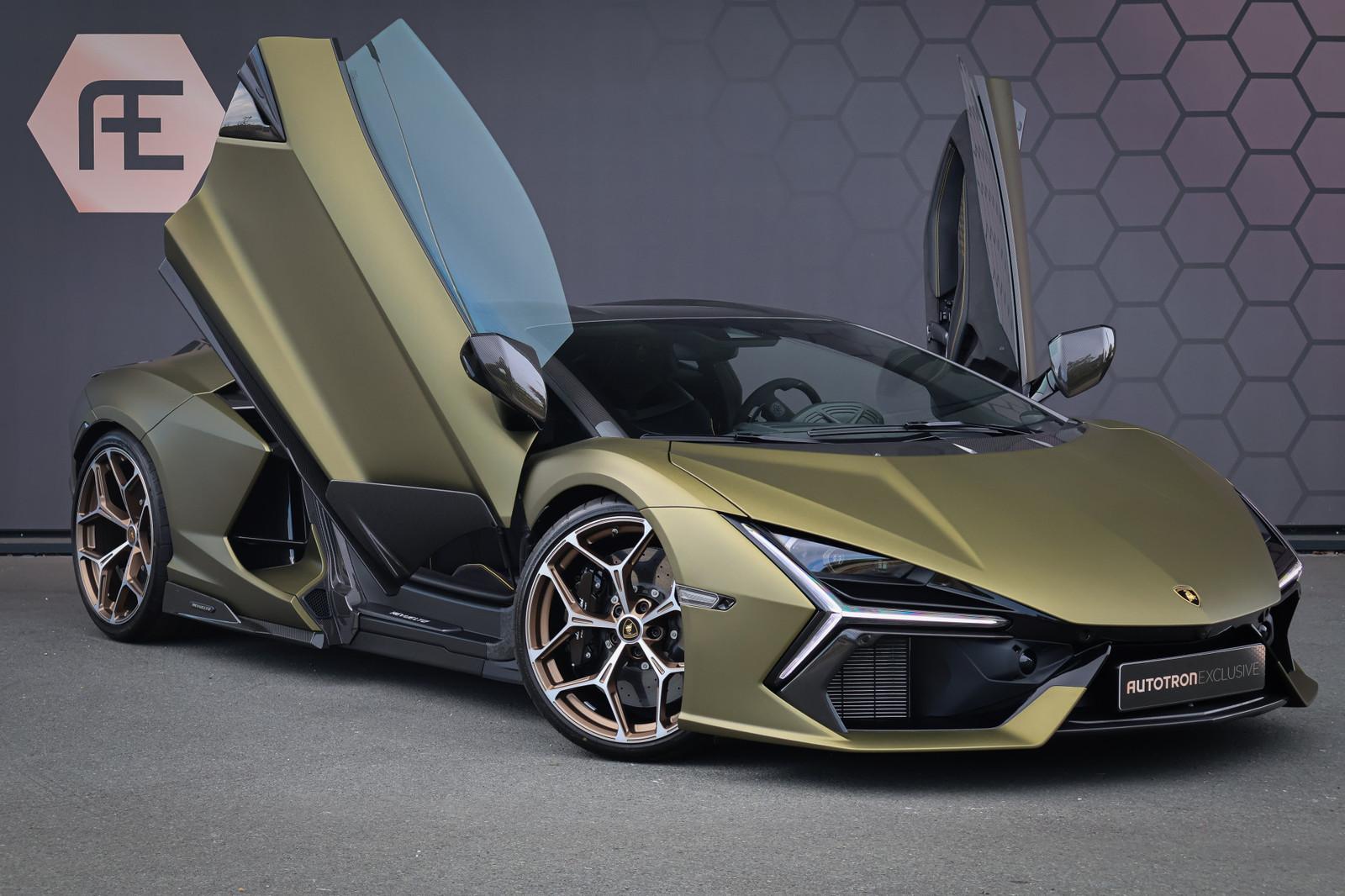 Lamborghini Revuelto | LIFT | CARBON IN & EXTERIEUR | PASSEN