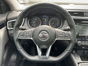 Nissan Qashqai 1.3 DIG-T N-CONNECTA 140PS 360° KAMERA