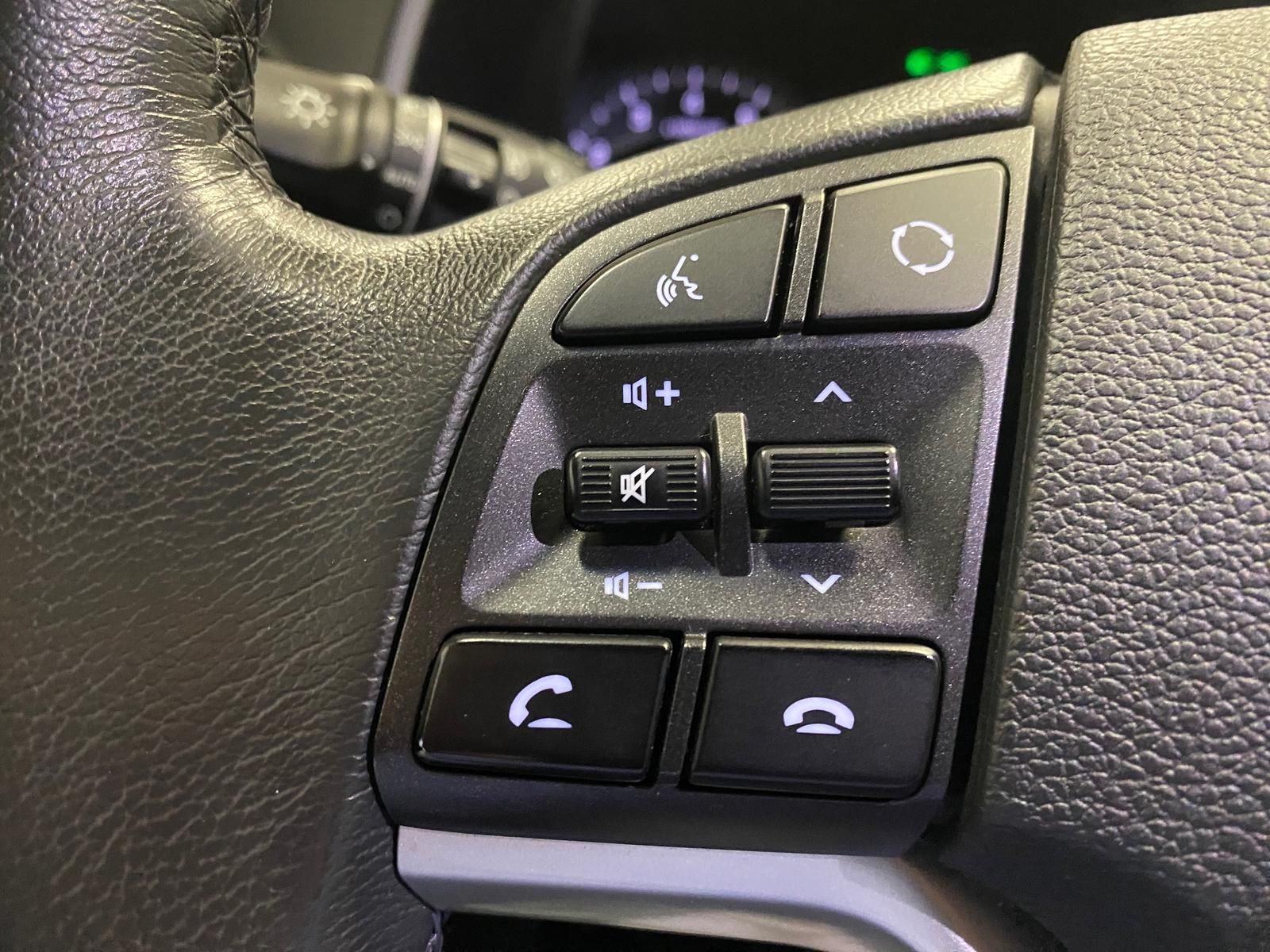 Fahrzeugabbildung Hyundai TUCSON 1.6+KAMERA+NAVI+ALLWETTER+PANORAMADACH