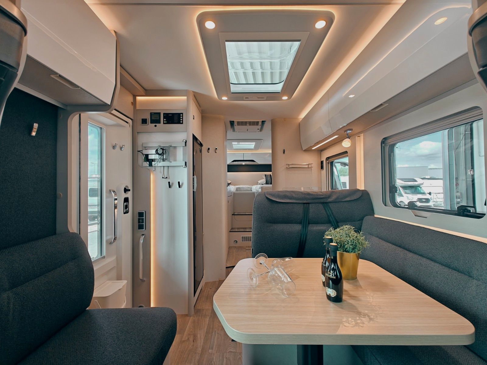 Fahrzeugabbildung HYMER / ERIBA / HYMERCAR TRAMP S 680 PREMIUM - 2025