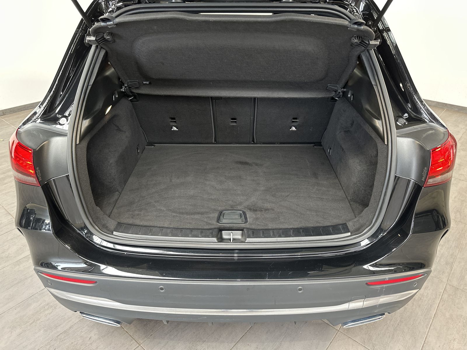 Fahrzeugabbildung Mercedes-Benz GLA 220d 4Matic AMG-Line NAV+CARPLAY+KEYLESS+SHZ