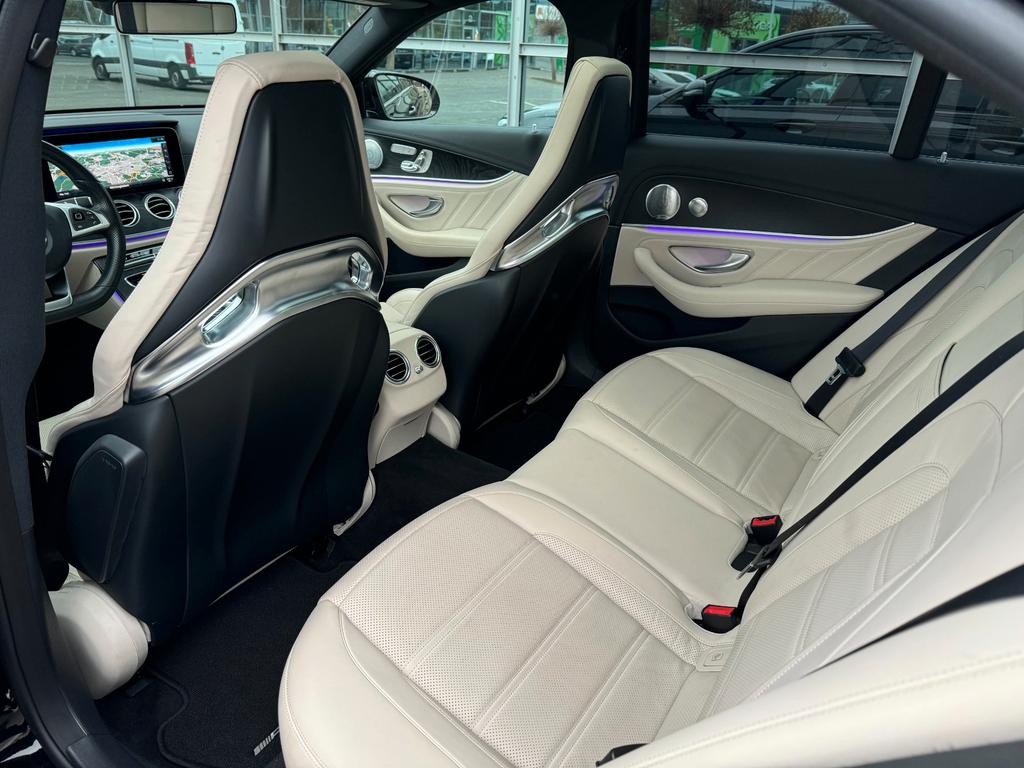 Mercedes-Benz E 43 AMG