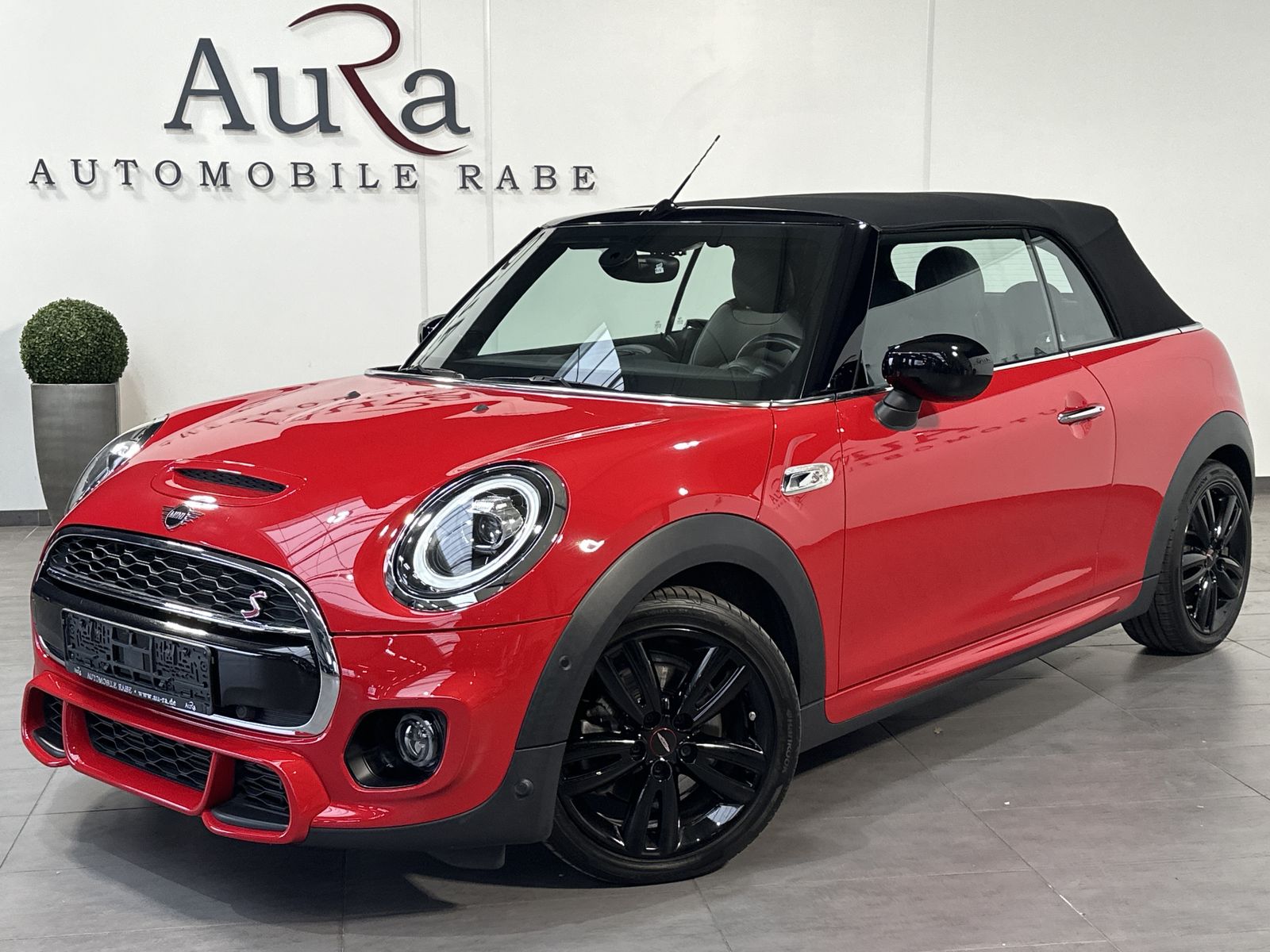 Fahrzeugabbildung MINI Cooper S Cabrio JCW NAV+LED+HARMAN-KARDON+17ZOLL