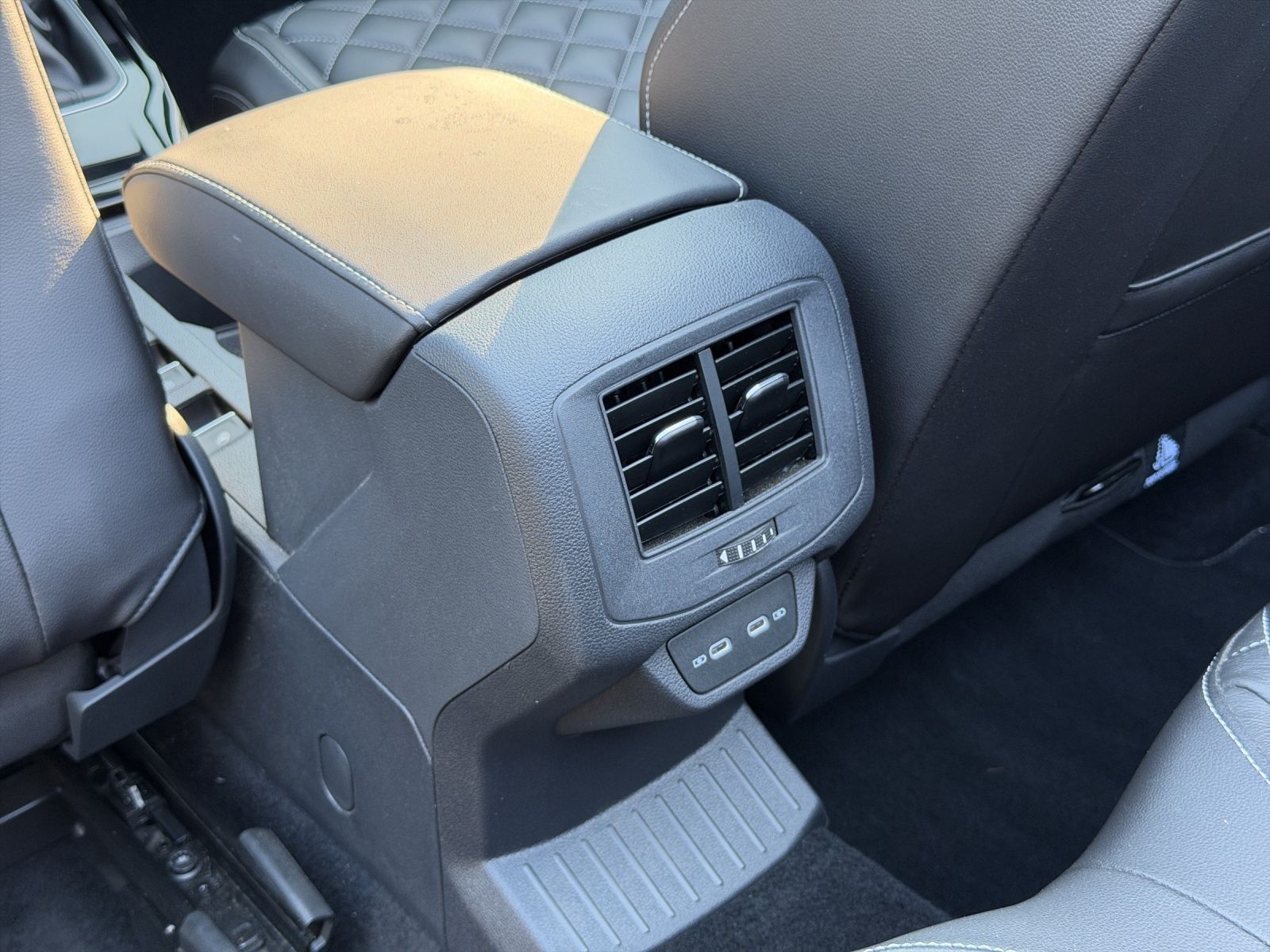 Volkswagen T-Roc - Bild 17