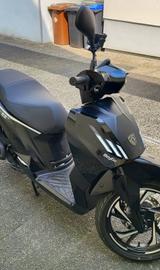 Peugeot TWEET 125 Active mit Malossi extras