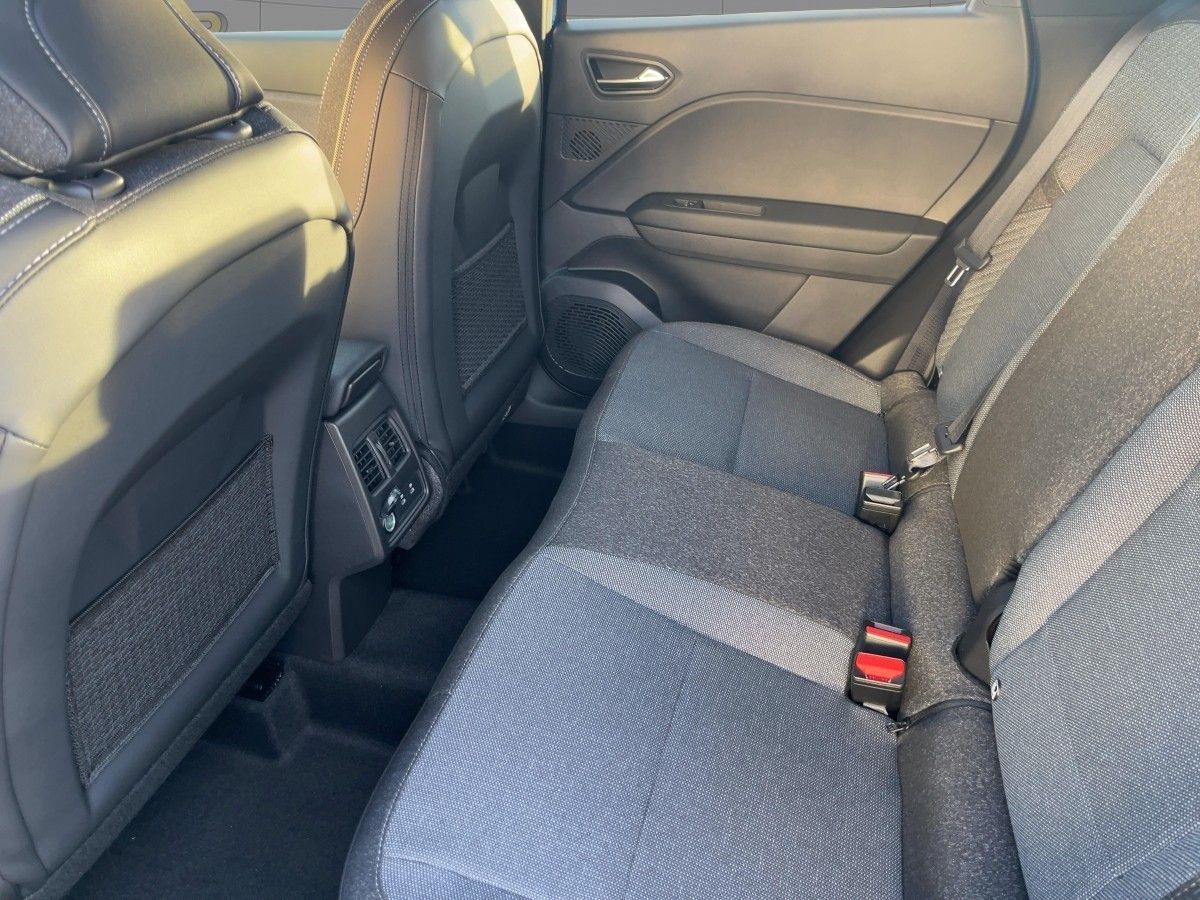 Fahrzeugabbildung Renault Captur Techno Full Hybrid E-Tech 160