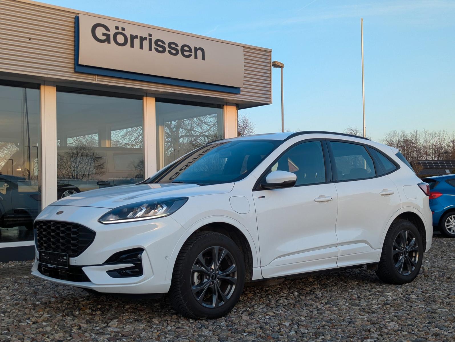 Ford Kuga Plug-In Hybrid ST-Line NAVI Winter-Paket