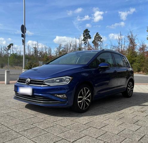 Volkswagen Golf Sportsvan in Blau