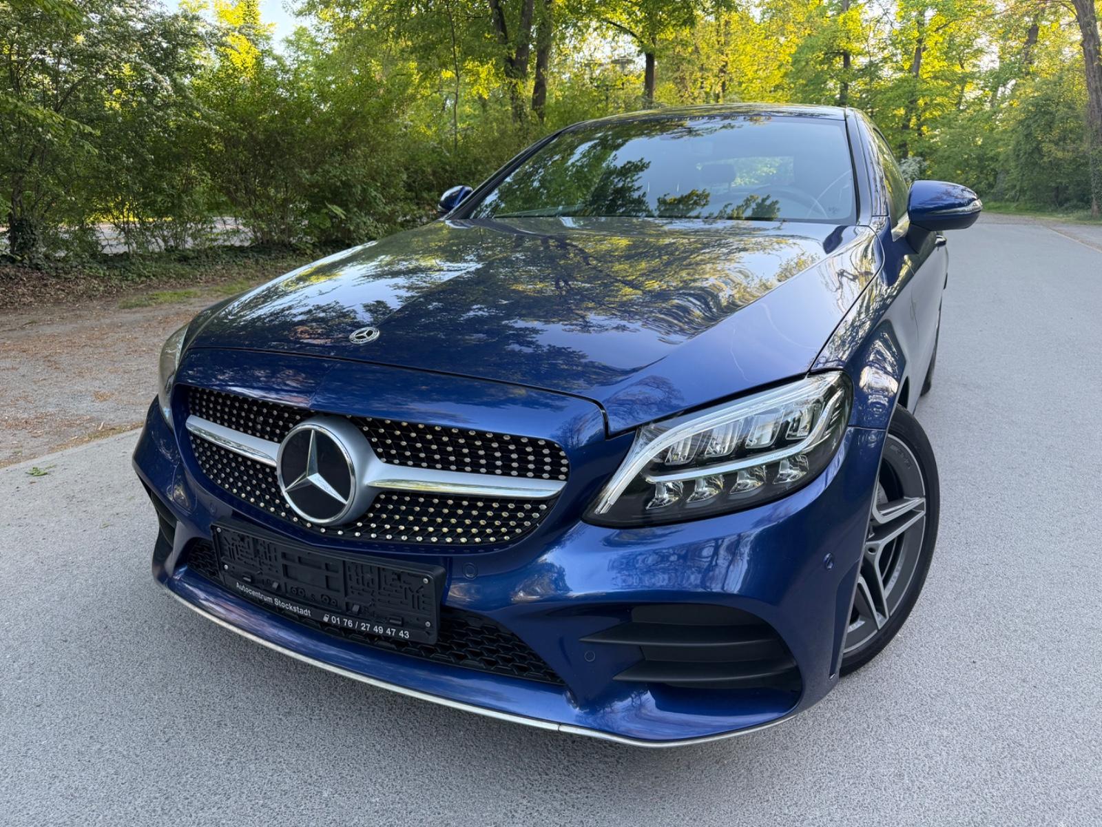 Mercedes-Benz C 200 Coupe AMG Line Brilliantblau