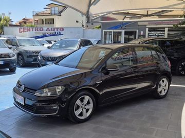 Volkswagen Golf - 11