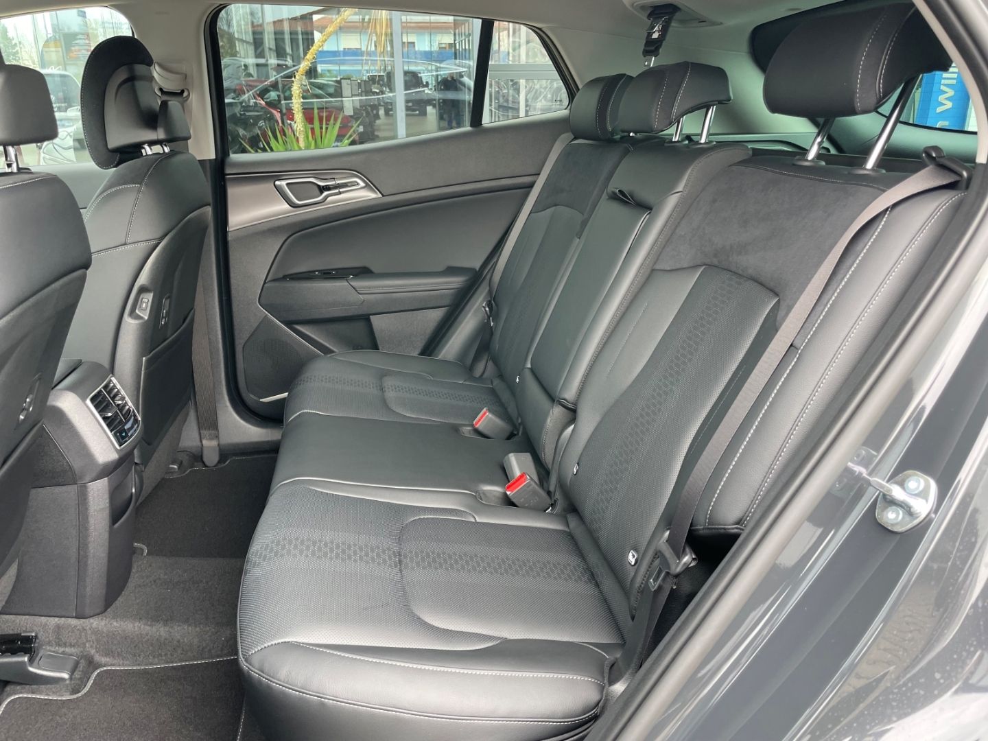 Fahrzeugabbildung Kia Sportage Plug-in Hybrid 4WD LED Klimasitze Kamer
