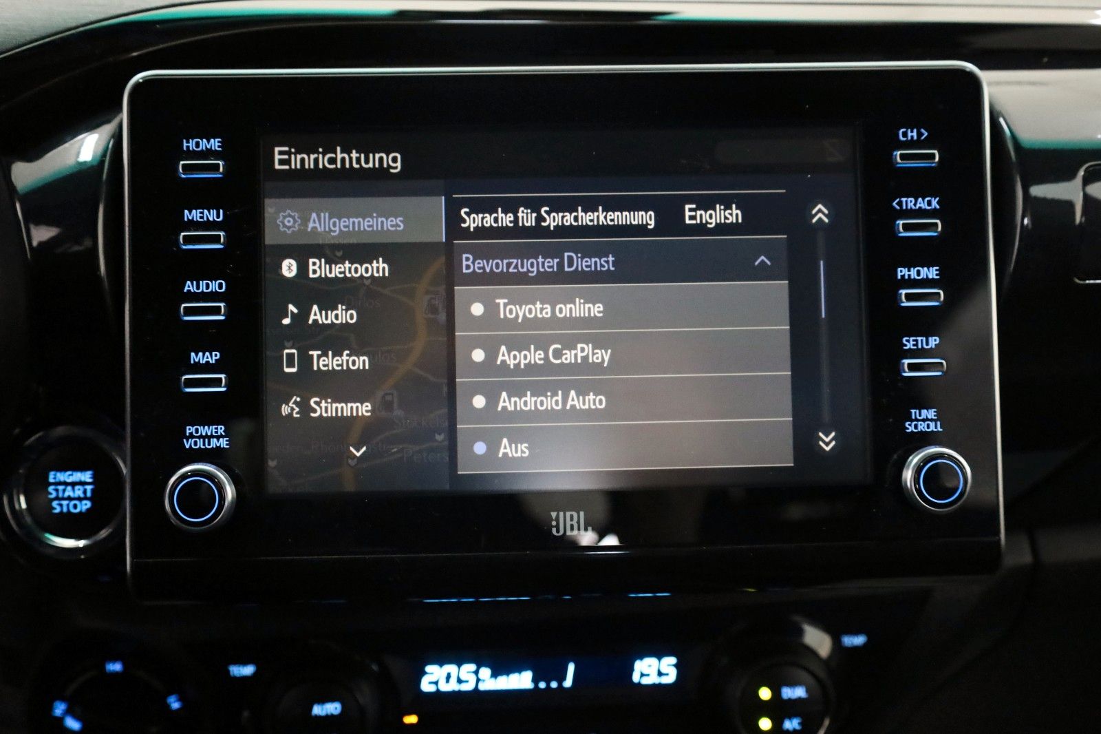 Fahrzeugabbildung Toyota Hilux 2.8 D-4D Invincible, Rollbügel, Rollo, AHK