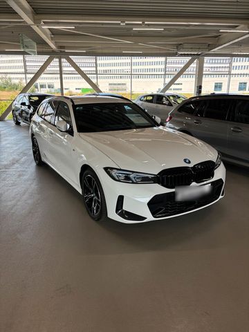 BMW 330E TOURING - hybrid M Ausstattung