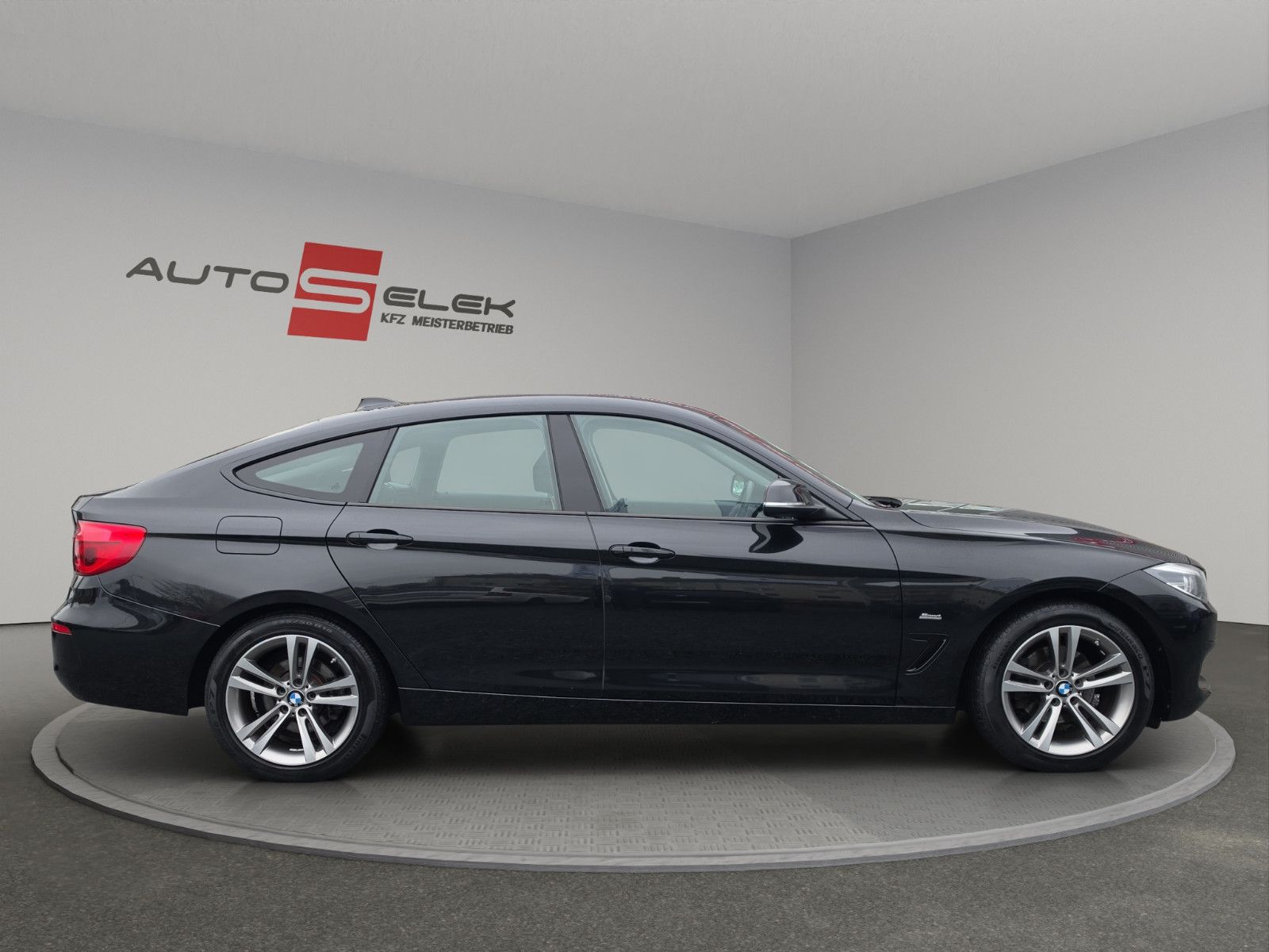 Fahrzeugabbildung BMW 320 3 Gran Turismo xDrive Sport Line Aus 1.Hand