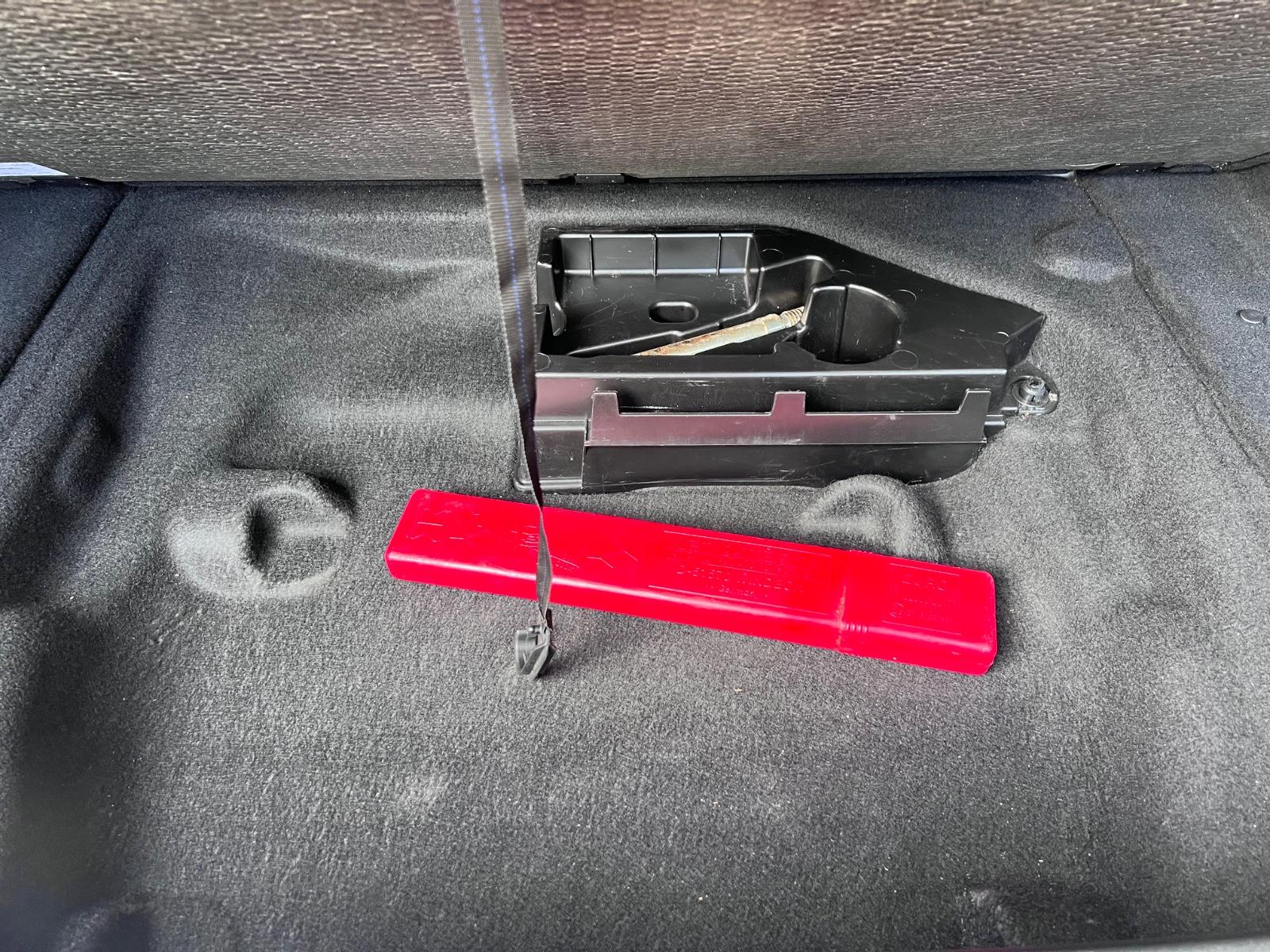 Mercedes-Benz B180 2011 — photo 30