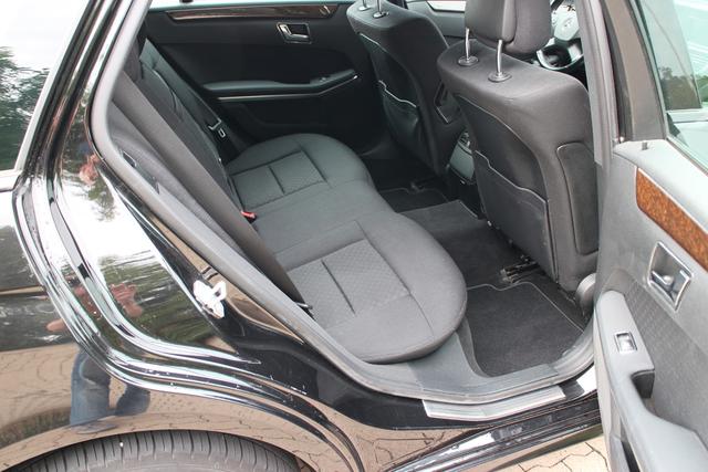 Mercedes-Benz E 200 T-Modell CGI BlueEfficiency – Bild 9