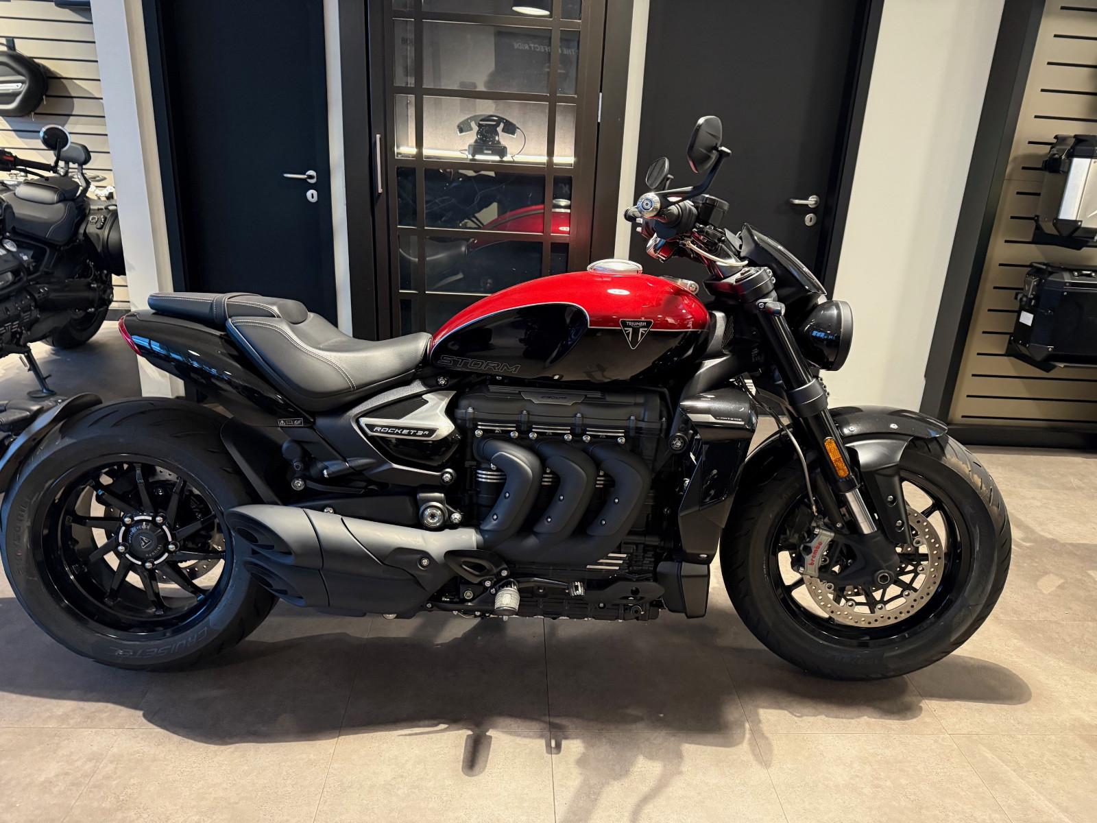 Triumph Rocket 3 R Storm