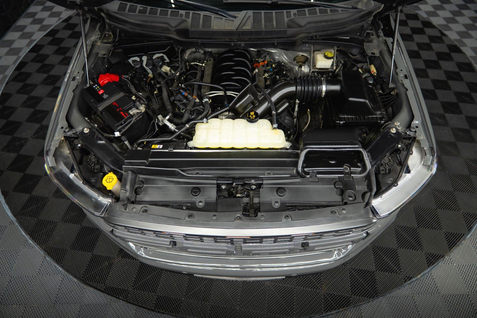 Fahrzeugabbildung Ford F150 5.0 V8 4x4 LARIAT RAPTOR SupCrew *360*B&O*