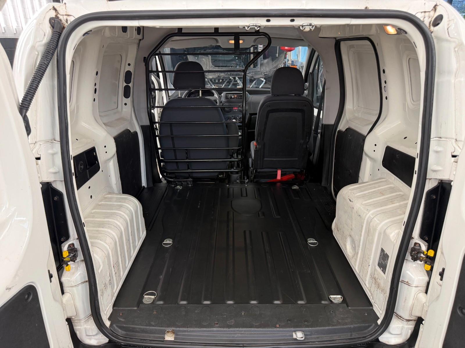 Peugeot Bipper 2015 — photo 7