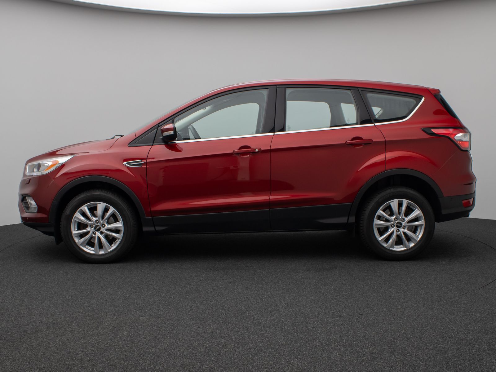 Fahrzeugabbildung Ford Kuga Titanium Navigation Kamera Sitzhzg Tempomat
