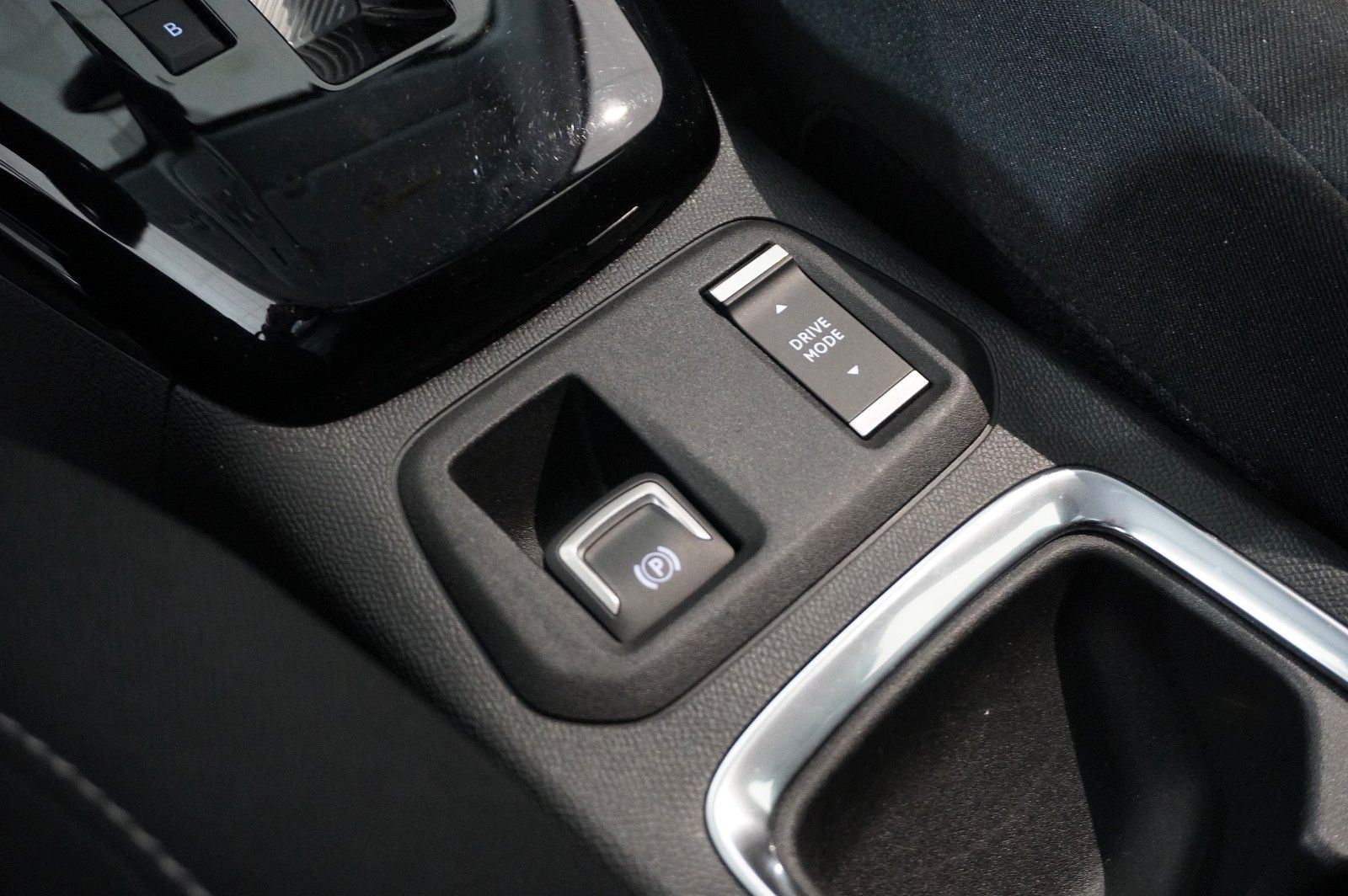 Fahrzeugabbildung Opel Corsa-e F ELEGANCE 1-PHASIG NAVI/LED/KAMERA/DAB+