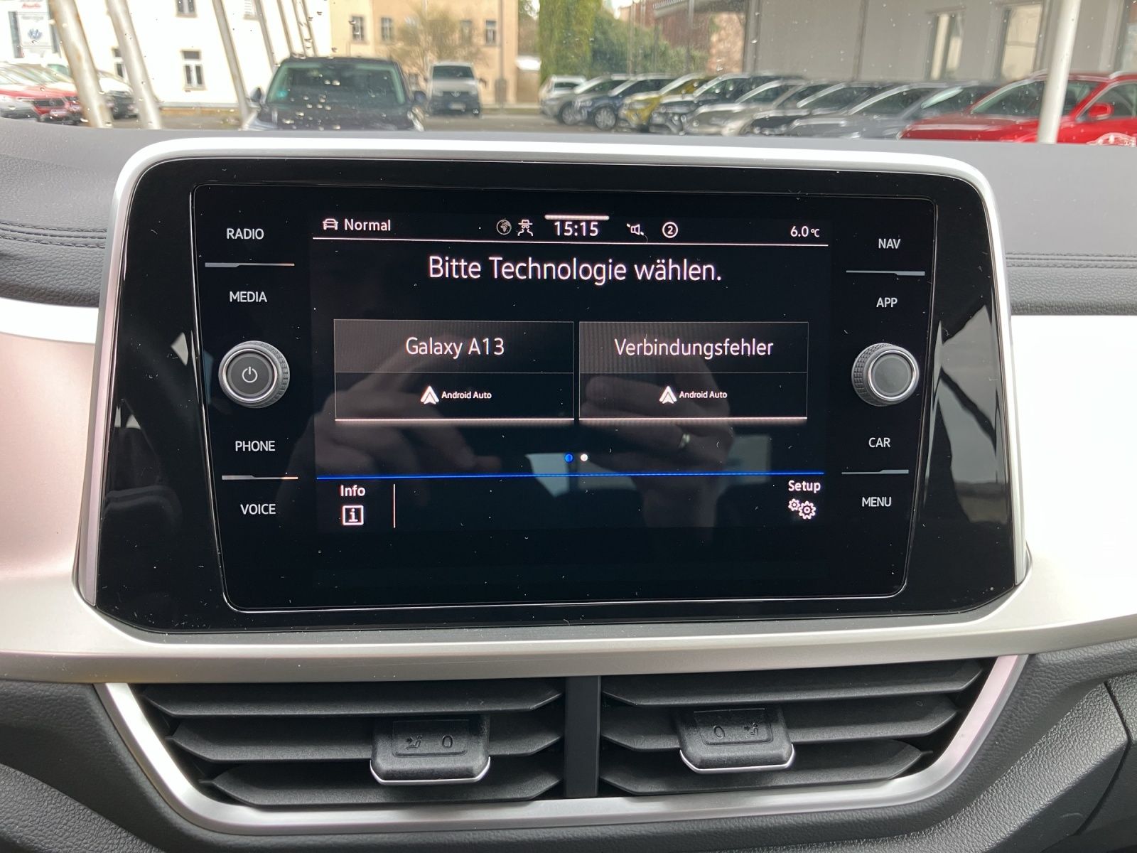 Fahrzeugabbildung Volkswagen T-Roc 1.0 TSI Move LEDplus AHK Navi AID ACC RFK