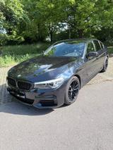 BMW 520i A -Wenig KM SEHR GEPFLEGT M PAKET  - BMW 520 von privat